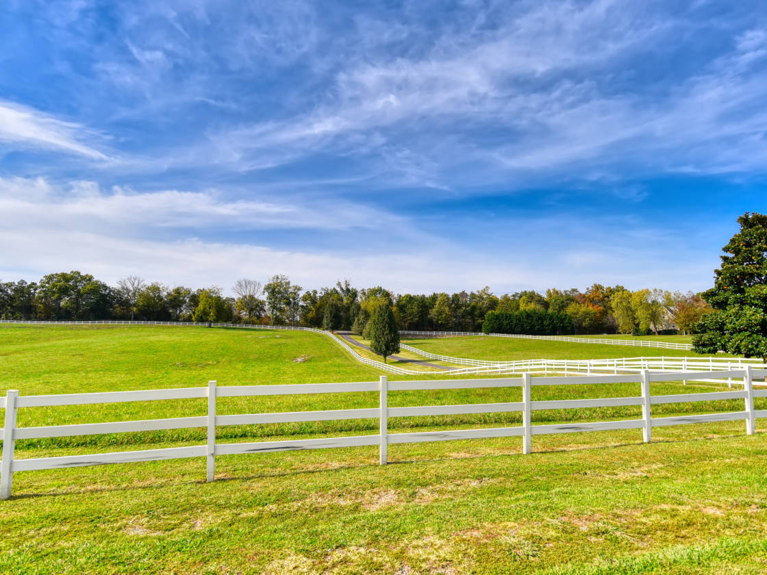 HORSE BARN, 30 ACRES, 2STORY HOME & SERENE VIEWS OF... Jefferson City, Jefferson County