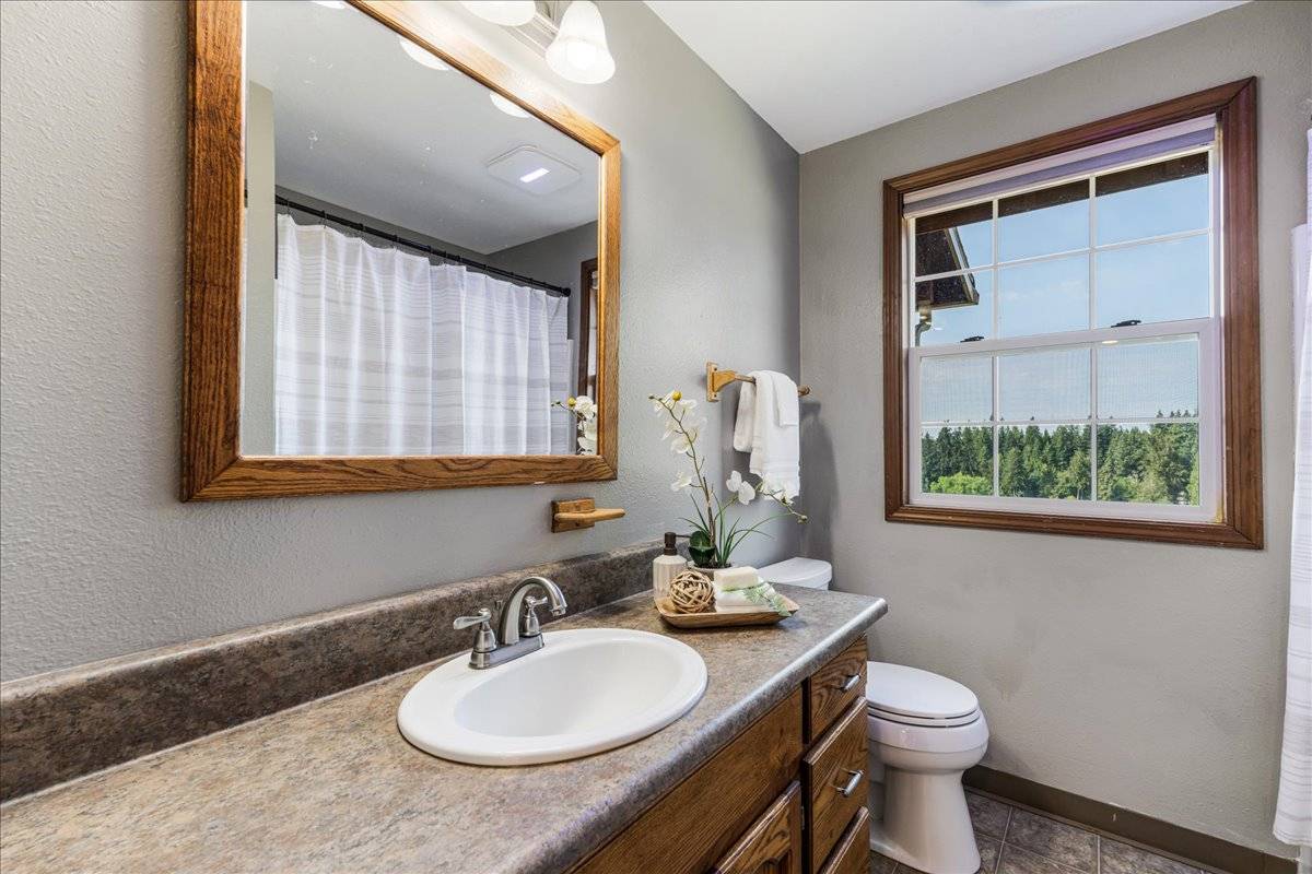 Gorgeous (dividable) 10 acre property with arena! - photo 16