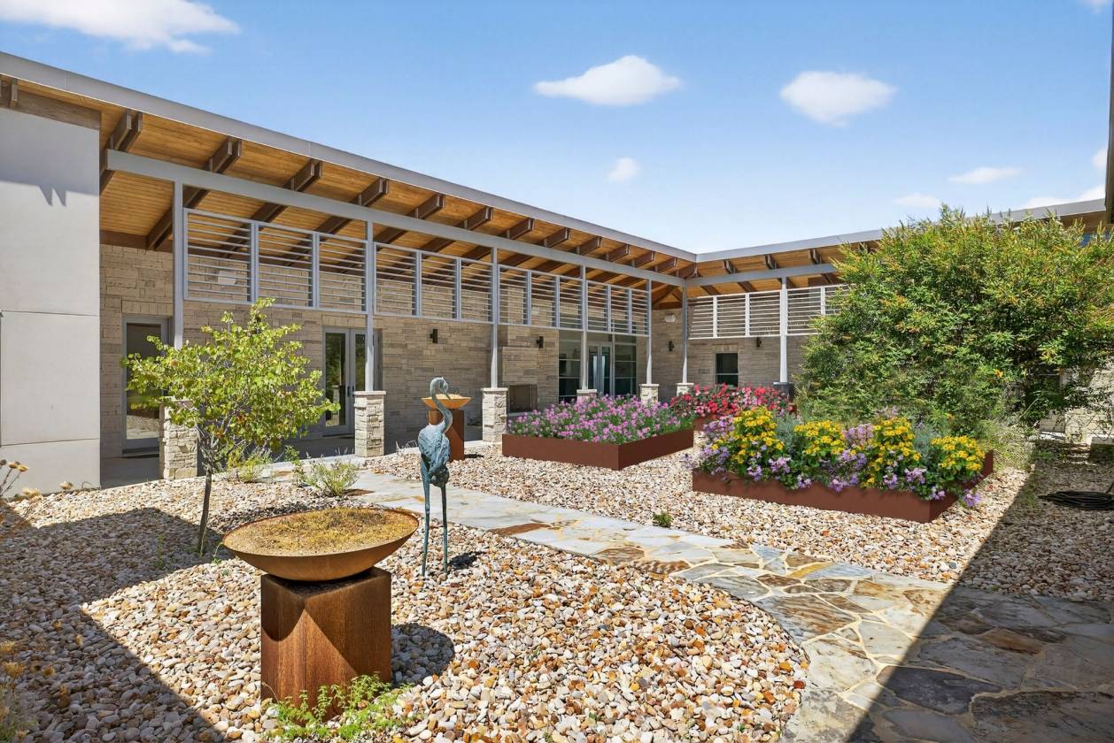 Modern Hill Country Estate with Panoramic Views - photo 3