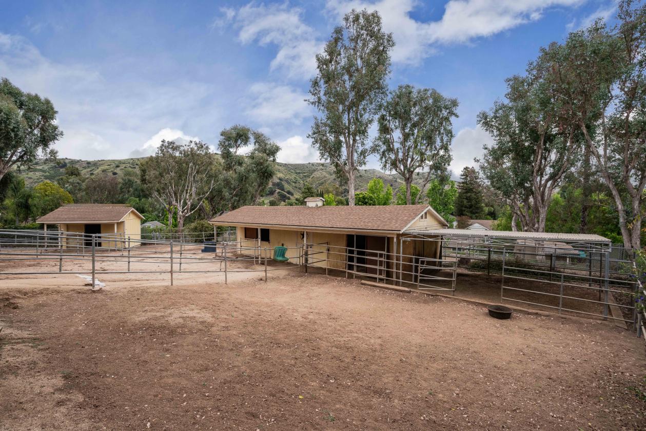 1/2 Acre Horse Property with 2 Barns - photo 3