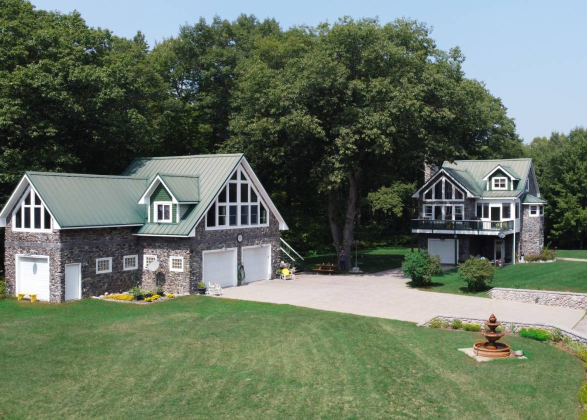 Horse Property for sale.