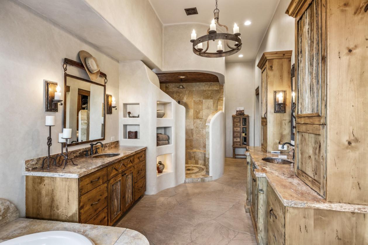 11 Acre Luxury Horse Property - Mountain Views - photo 18