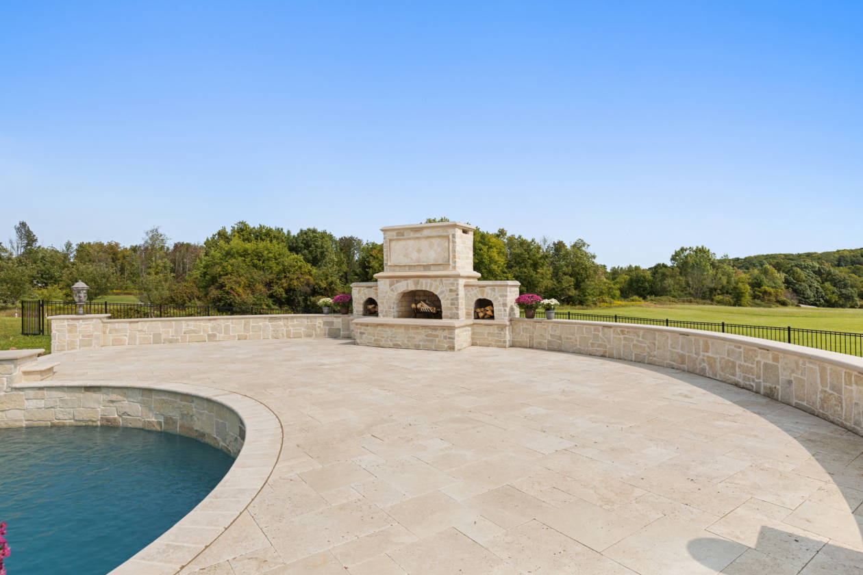Horse farm For Sale Metamora, Lapeer County, Michigan