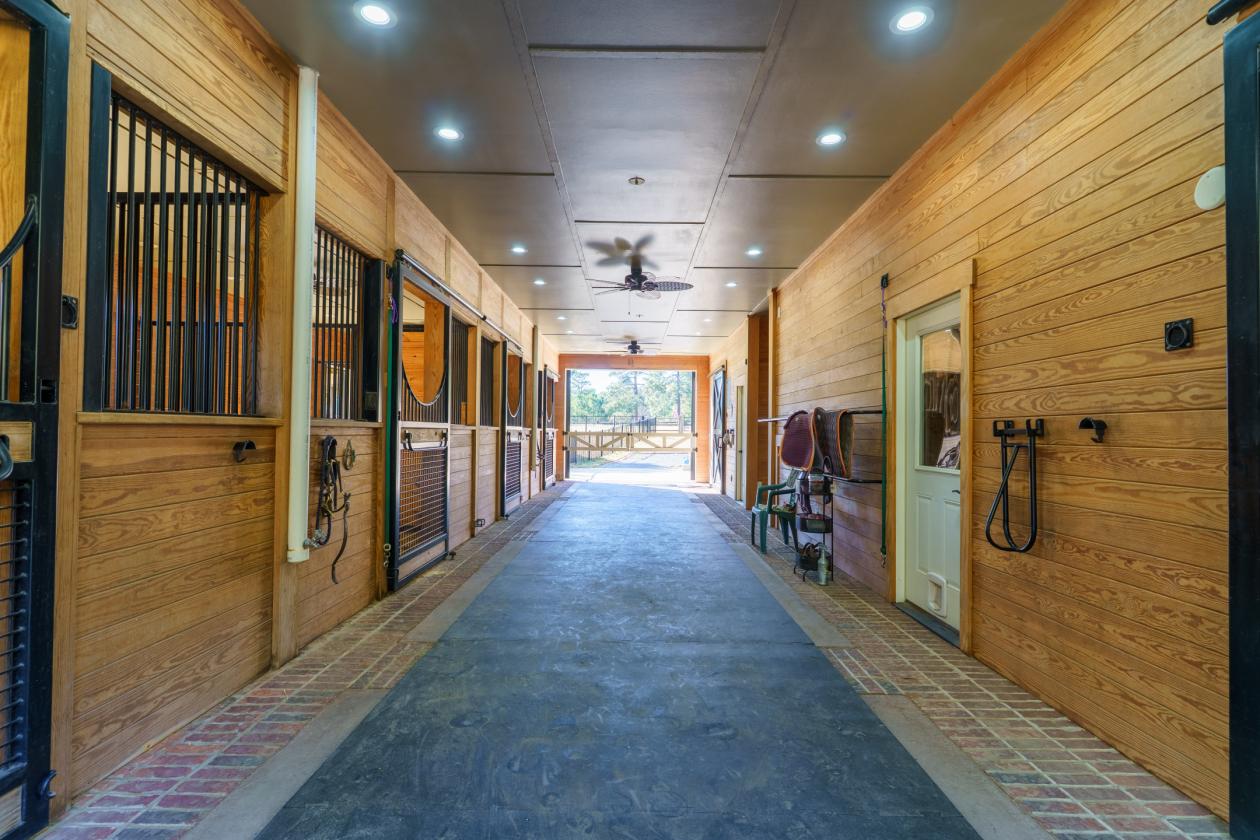 Exceptional Equestrian Estate on Over 11.4 Private Acres - photo 21