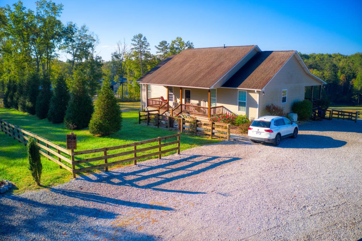 Turn Key Home with 7 Acres in Ridgetop - photo 2