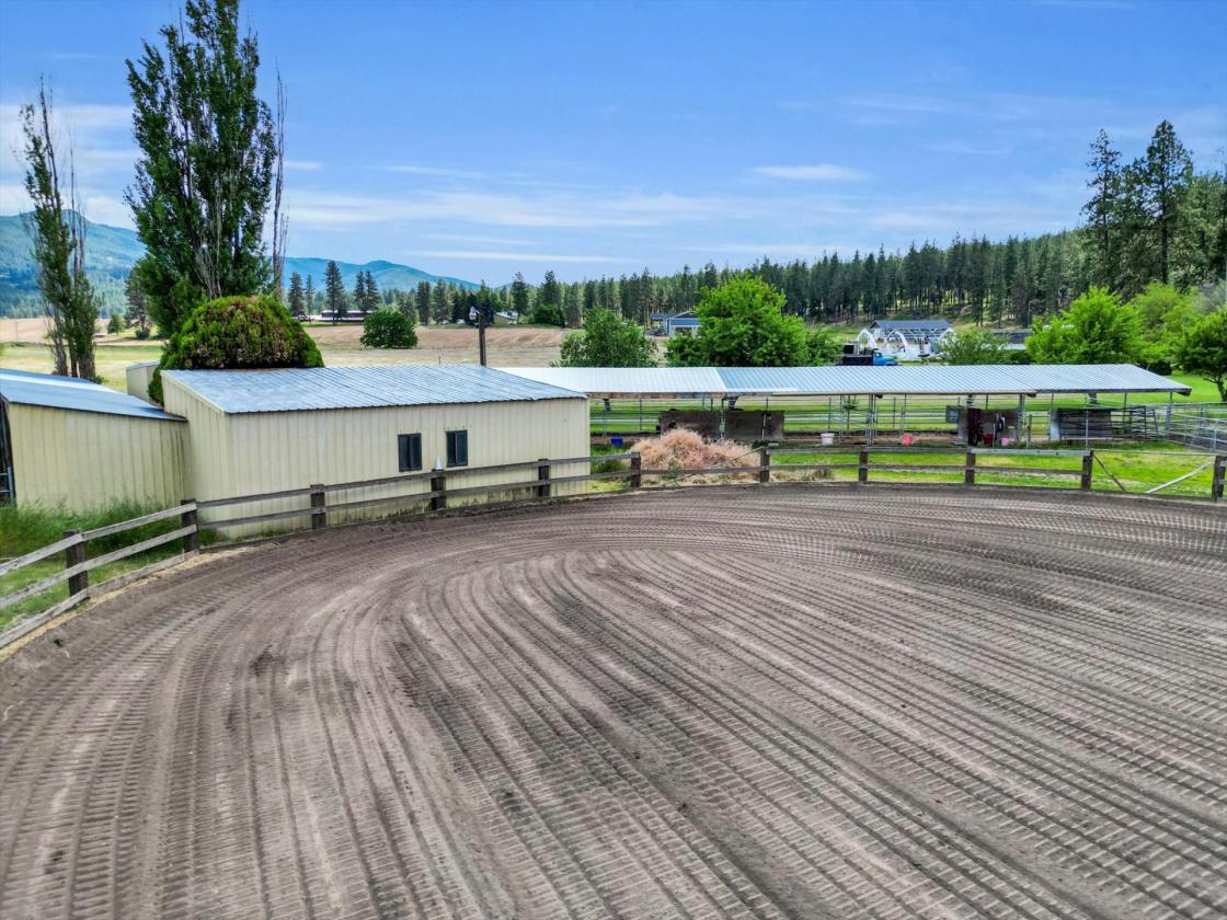 Turnkey Equestrian facility on Idaho/WA State line - photo 7