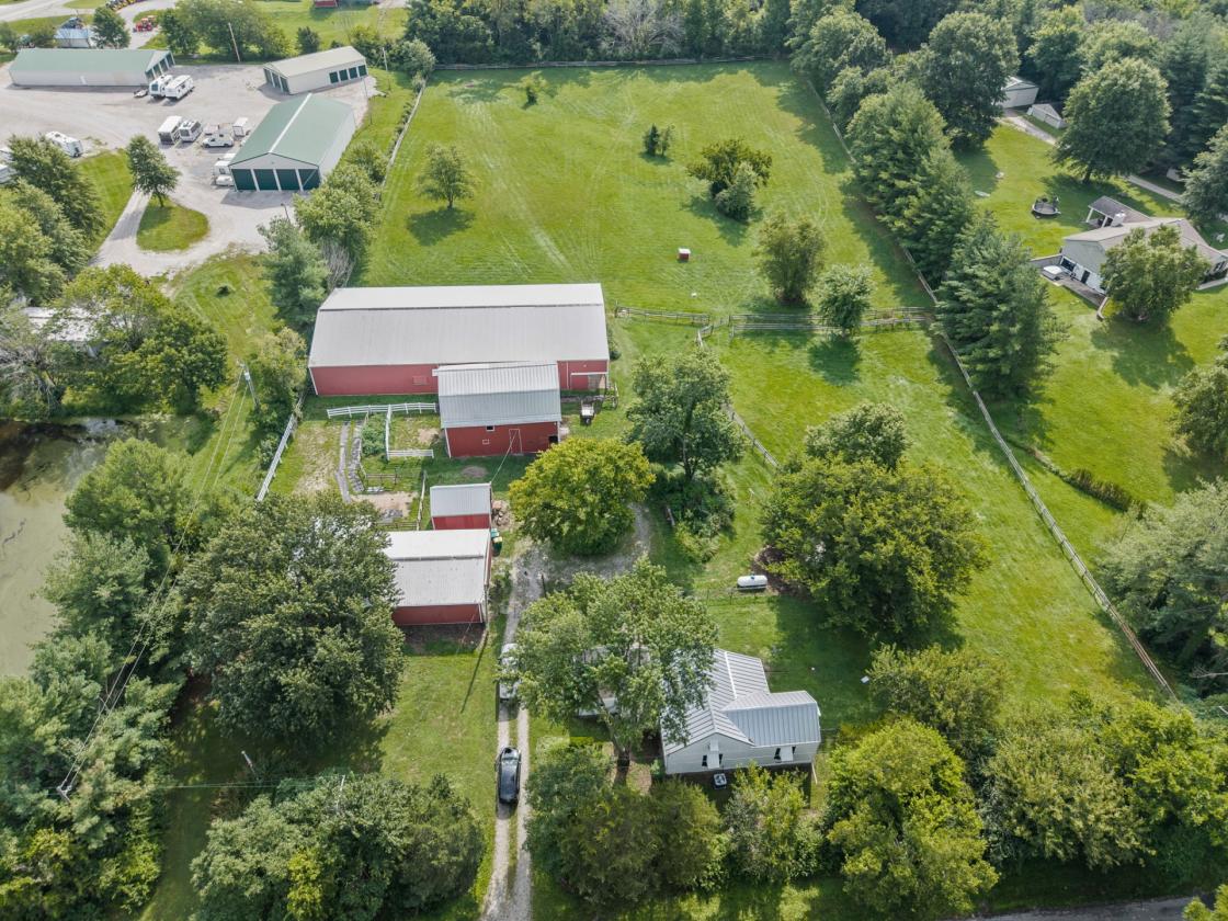 Historic Equestrian Retreat on 4.28 Acres - photo 8