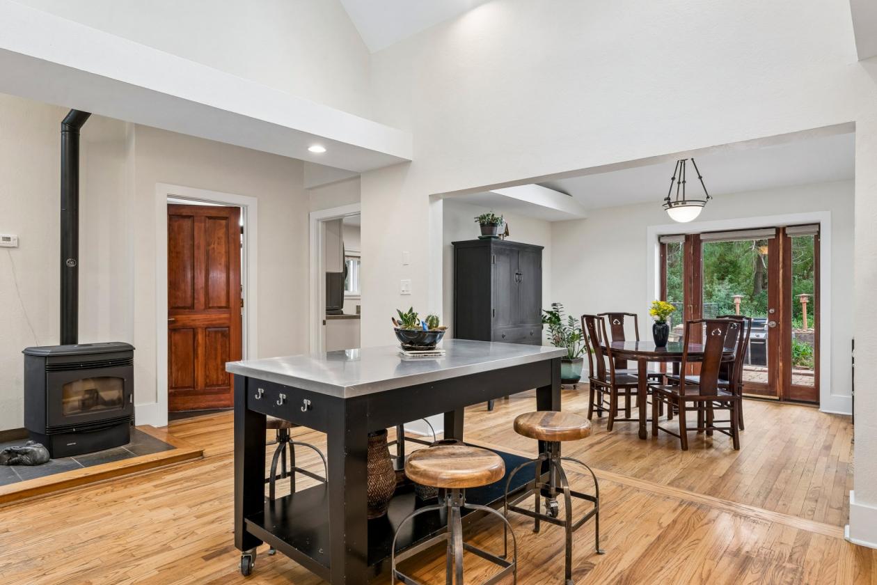 Remarkable horse property with beautiful pasture - photo 10