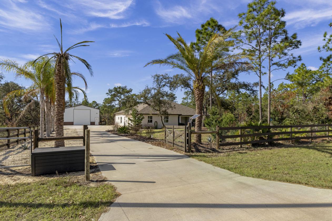 2023 Built Mini-Farm in Pine Ridge Estates - photo 25