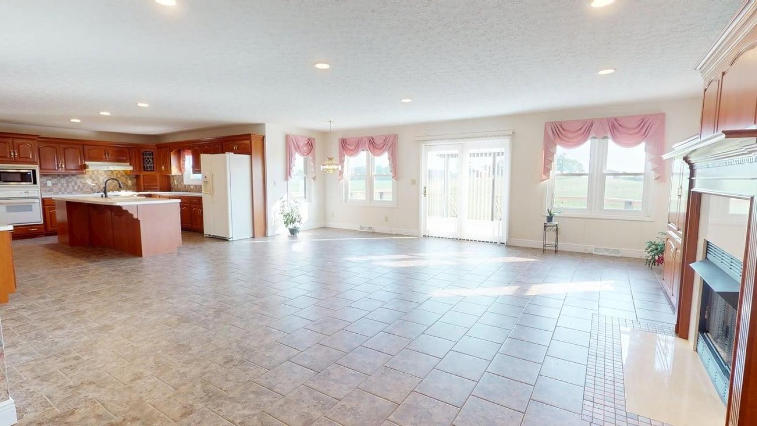 Spacious Home with new Horse Barn - photo 16