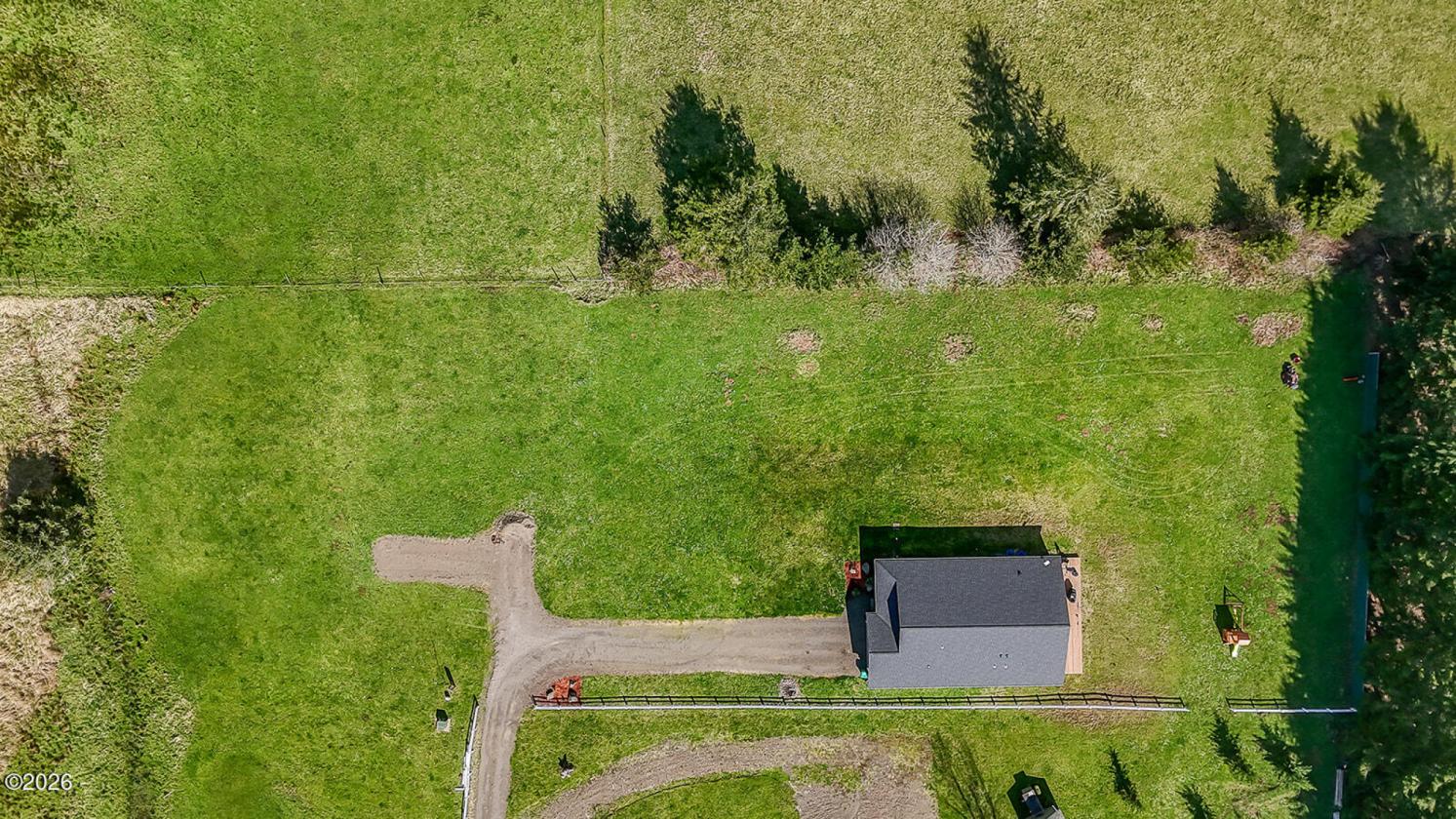 One-Owner HiLine Home Set on 2.92 Acres - photo 24