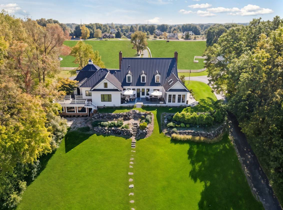 Horse Property for sale.