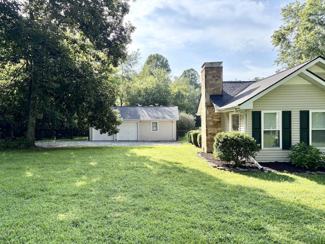 Farm - Equestrian Property on 4.57 Acres - photo 4