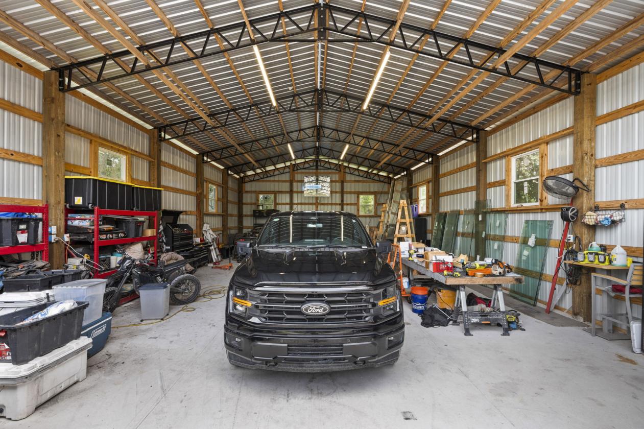 Beautifully updated 5 acre equestrian property - photo 19