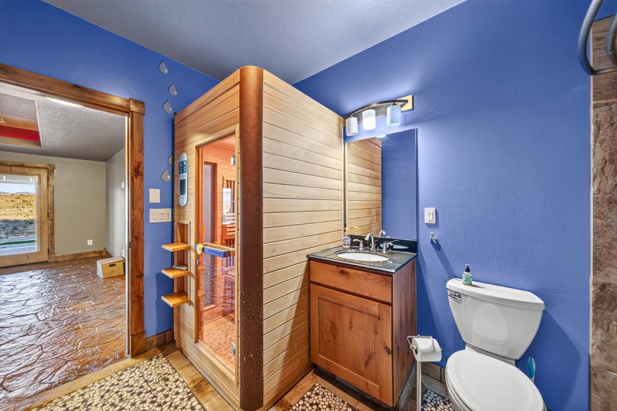 Masterfully crafted equestrian estate for sale. - photo 19