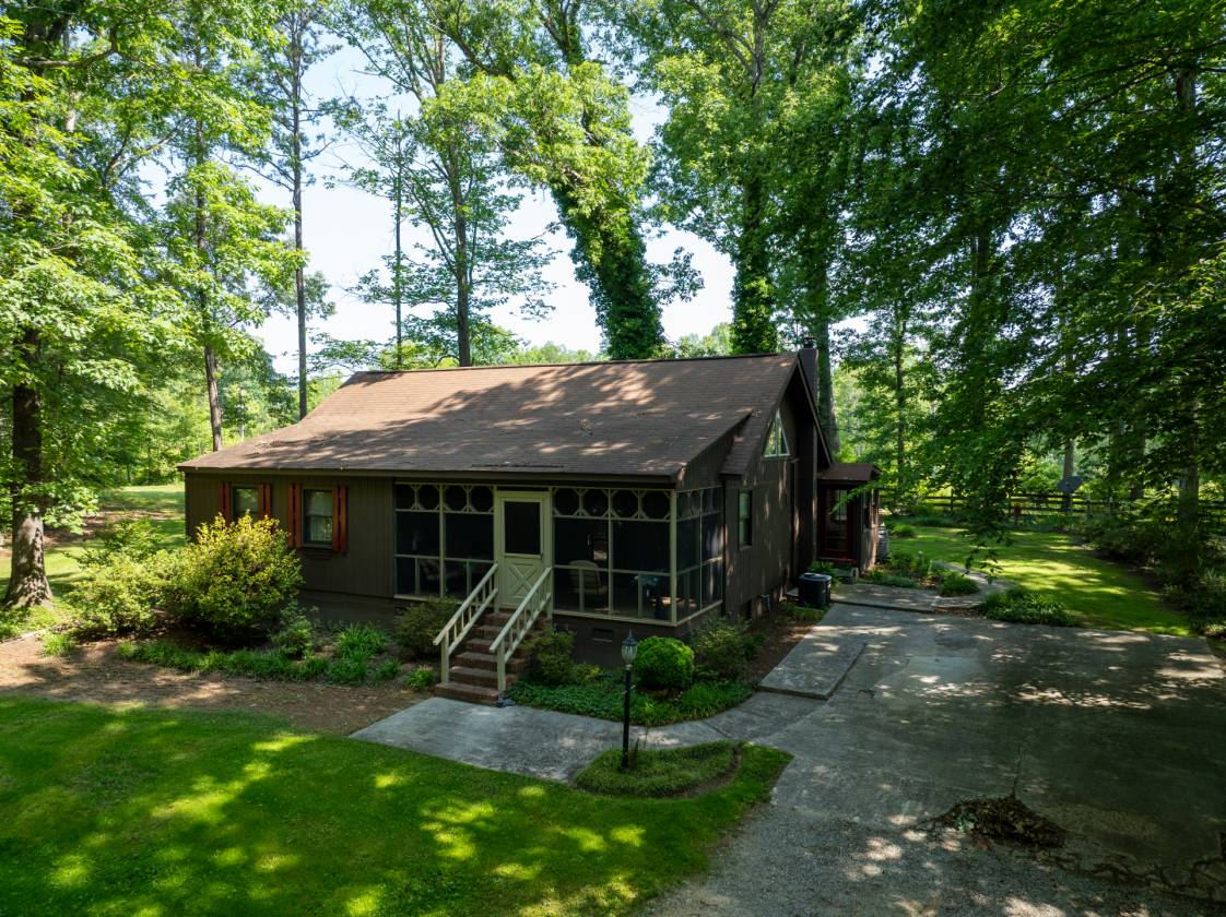 Horse Property for sale.