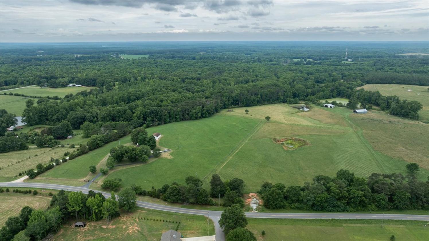 Classic Country Living on 11.5 acres - photo 8