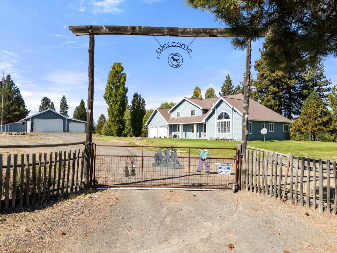 Horse Property with Gorgeous House and Views - photo 1