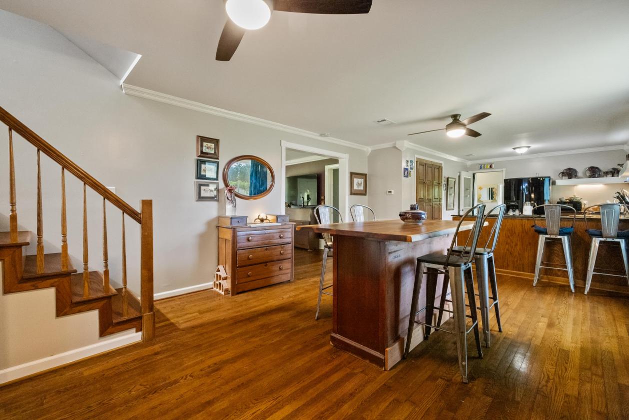 Beautiful Restored Farm House & The Perfect Land - photo 14