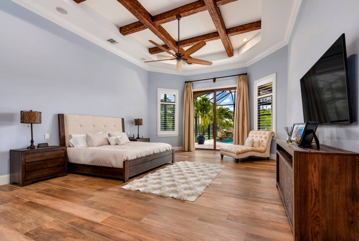 Custom Built Luxury Equestrian Estate with Stables - photo 10