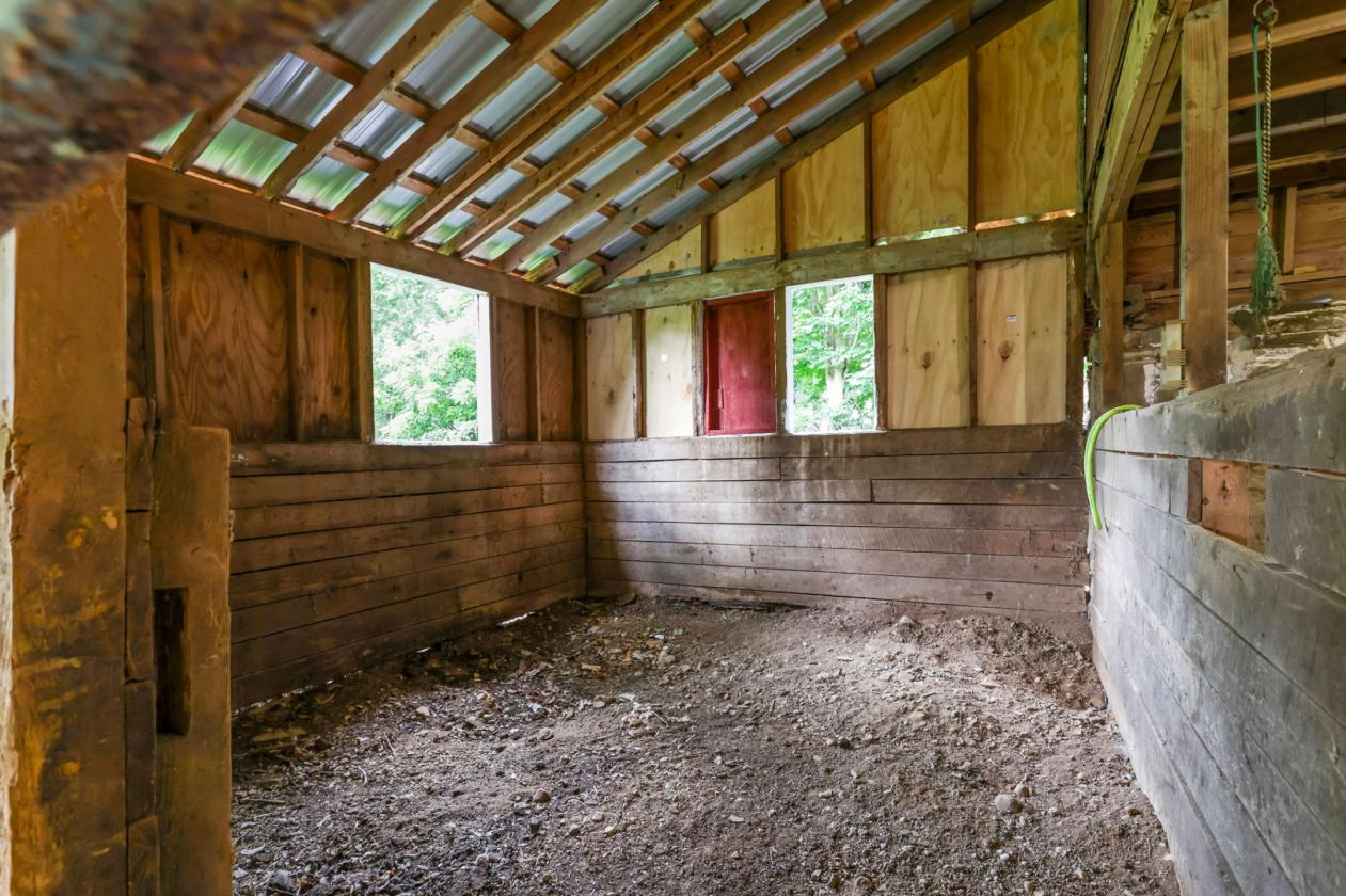 Restored 1885 Italianate Farmhouse on 7 Acres - photo 28