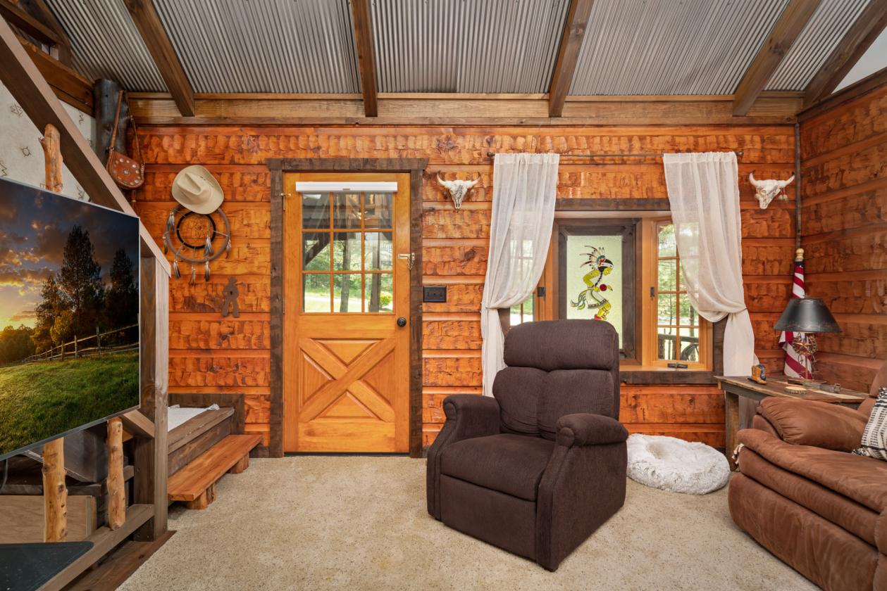 Escape to Your Equestrian Paradise - photo 10