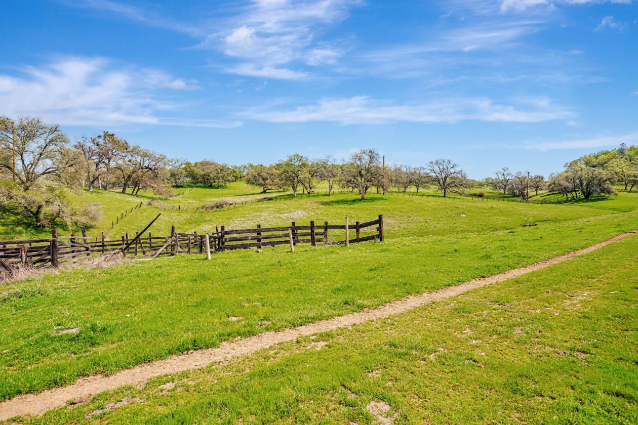 Not just a ranch but a lifestyle - photo 23