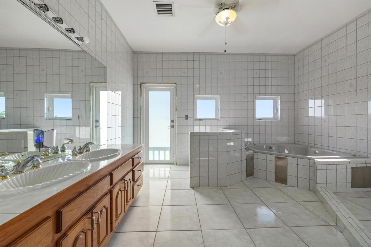 Luxury Home | 2-Stall Barn | Round Pen | Paddocks - photo 29