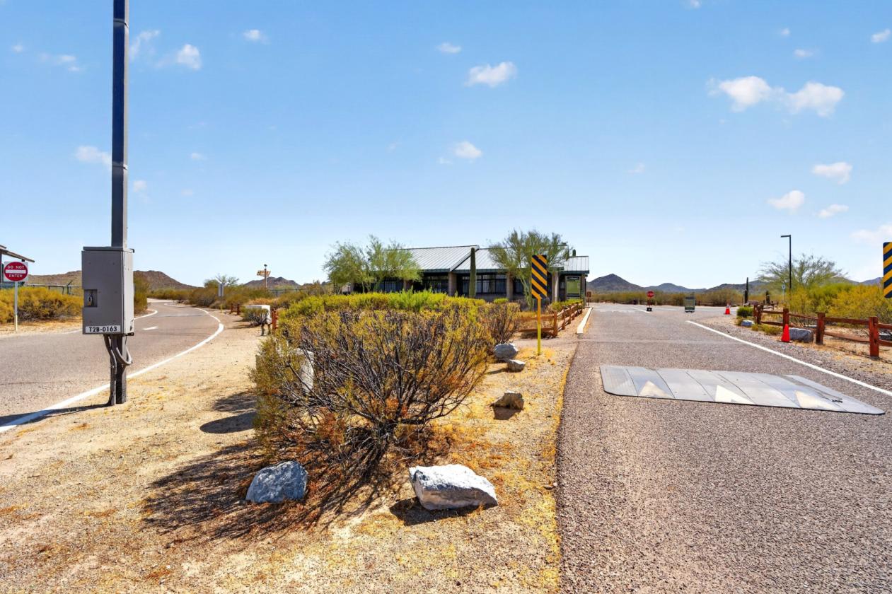 7 Acre Horse Property Across from State Land - photo 20
