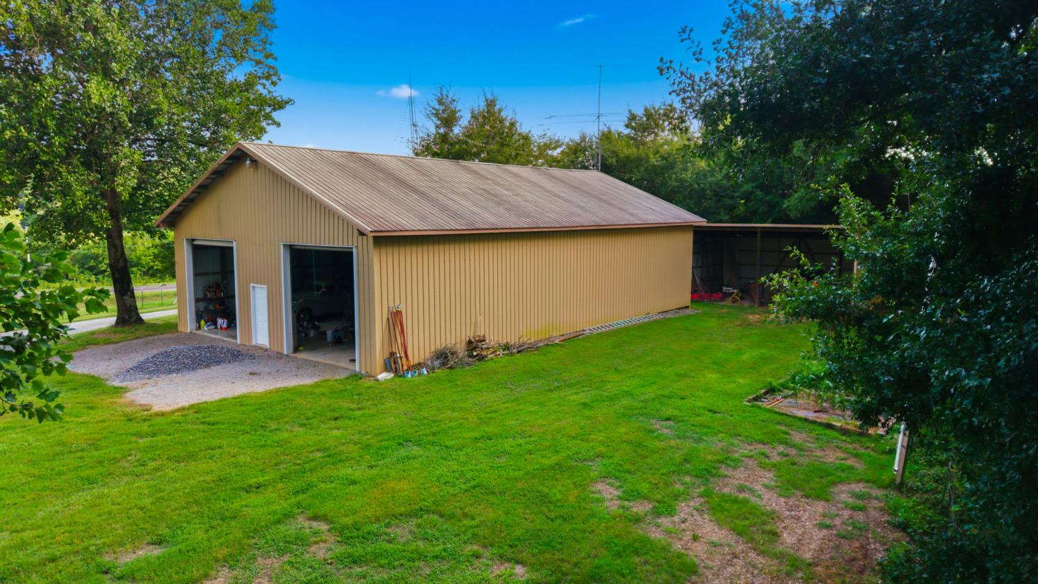 Horse property with mountain views! - photo 21