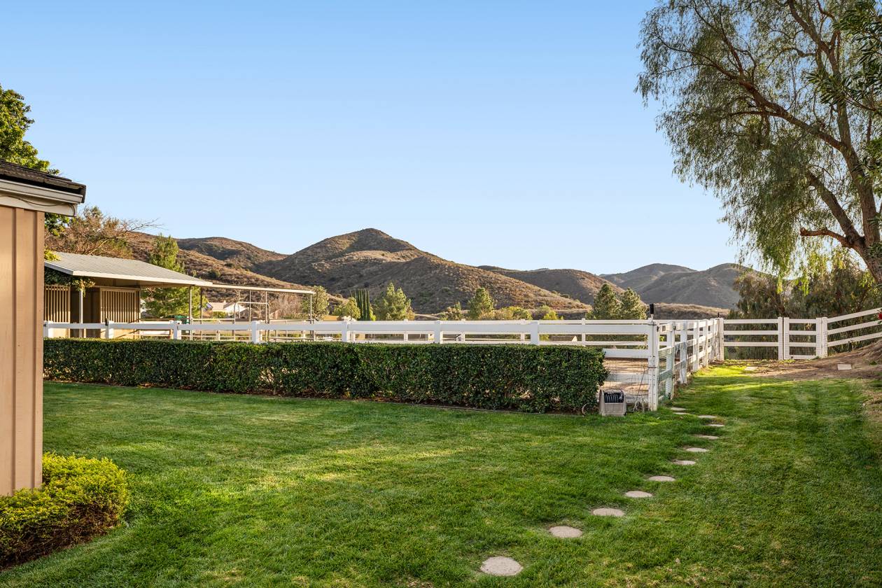 Horse Property for sale.