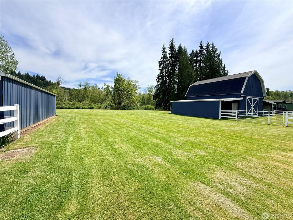 Scenic 3.79-acre horse property w/ high-bank - photo 24