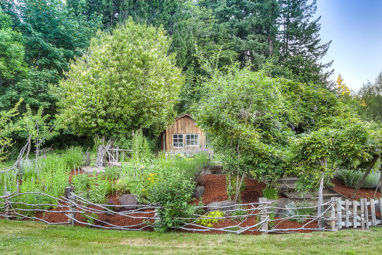 141 Acre Estate Perfect for Your Horses Eatonville, Pierce County