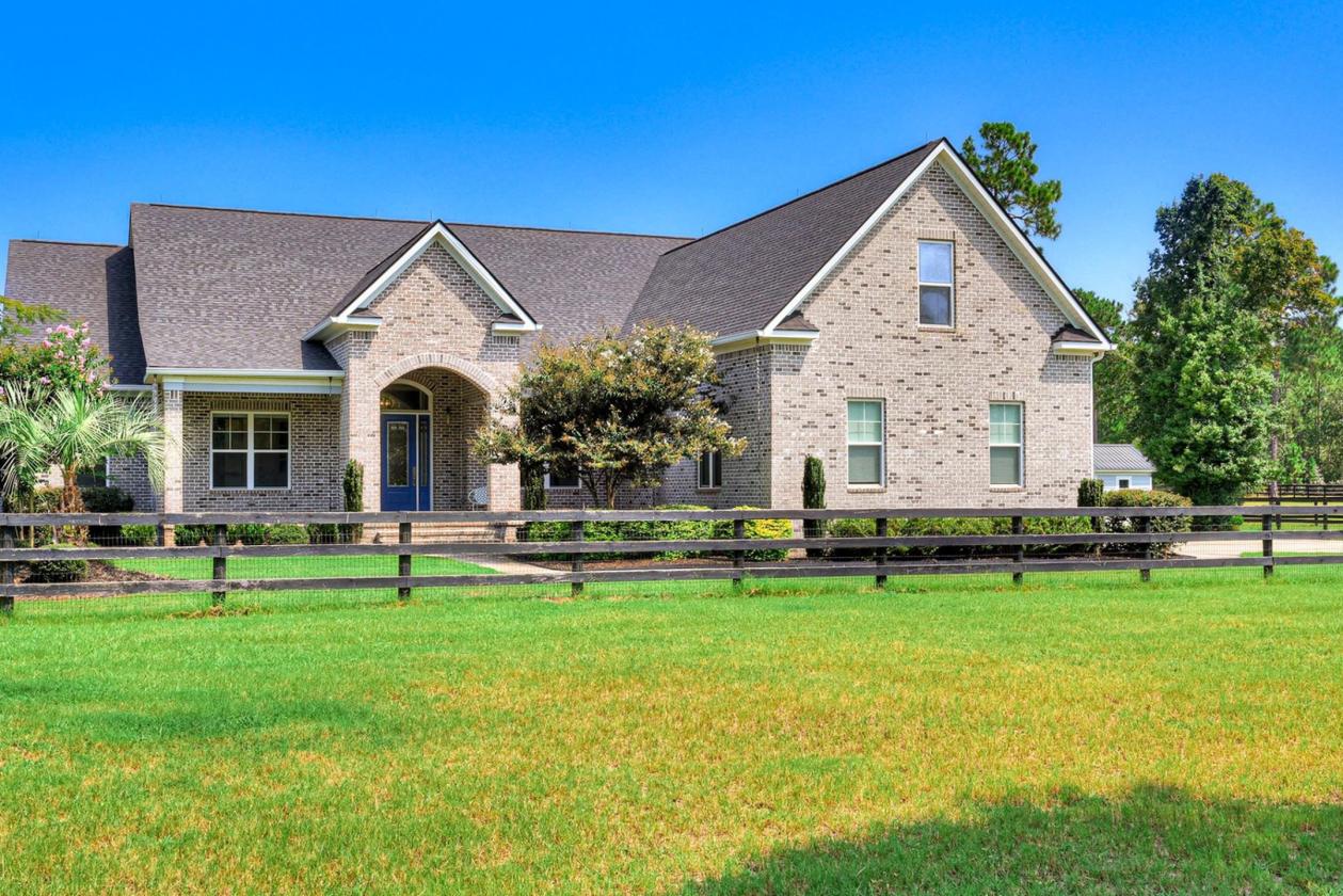 Resort-Style Equestrian Living in Three Runs - photo 1