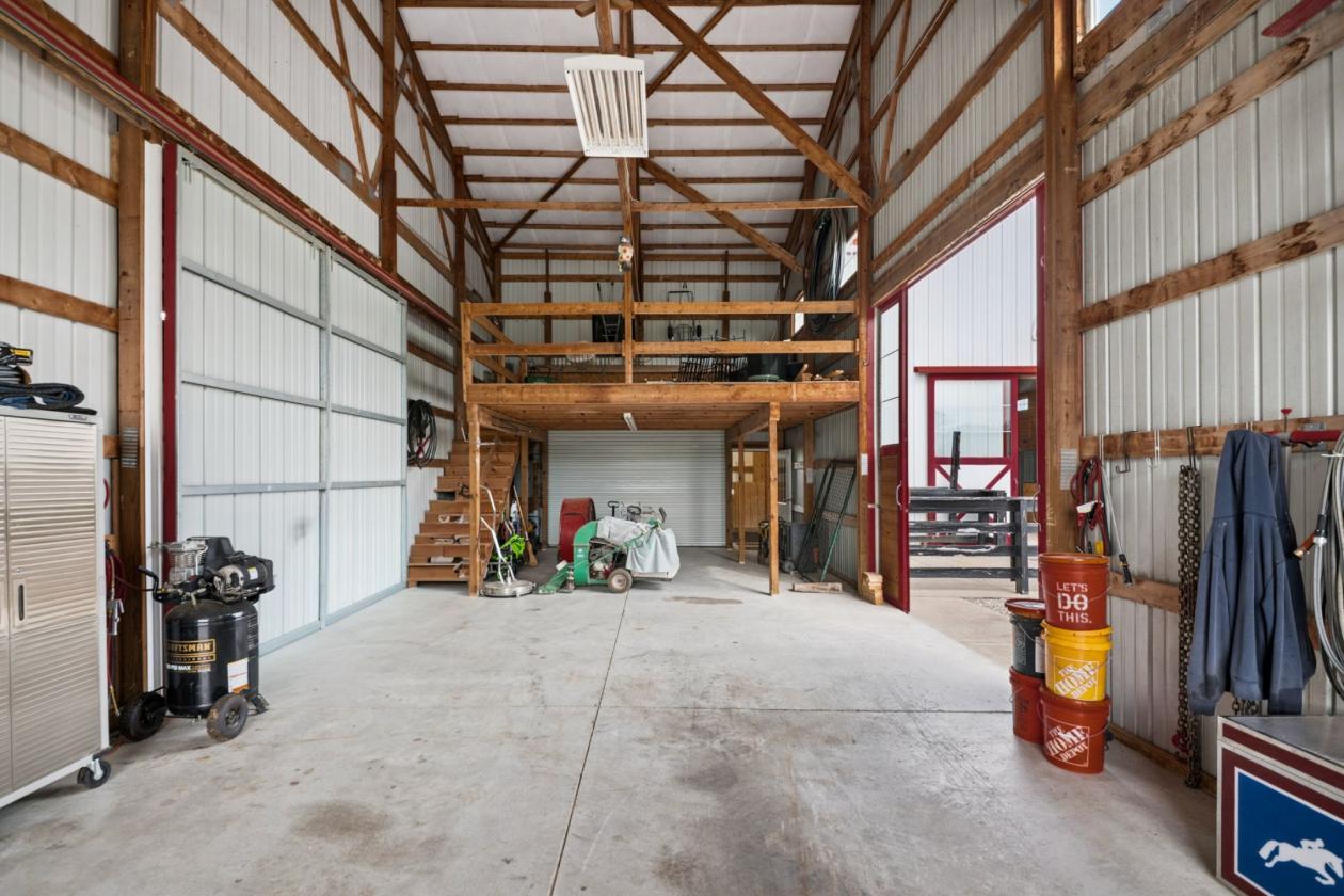 Rare Acreage. Private Equestrian Estate. - photo 19
