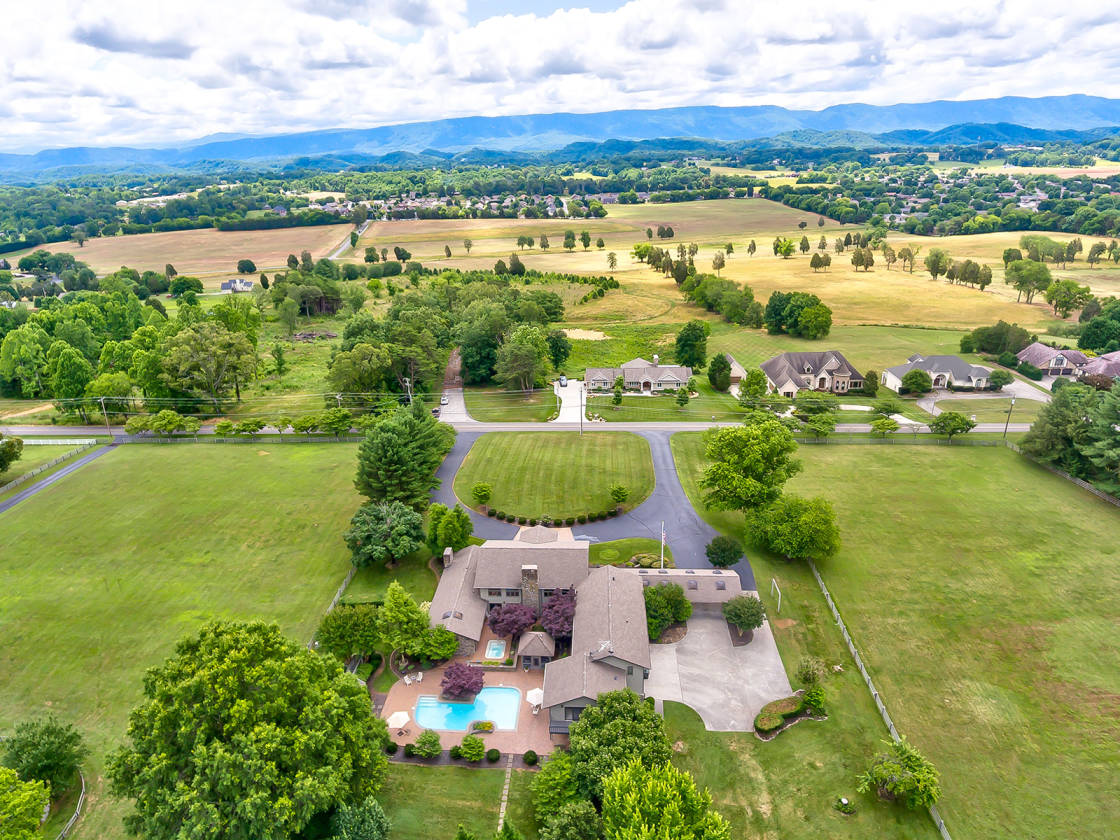 Custom Estate on 10+ Acres Maryville, Blount County, Tennessee