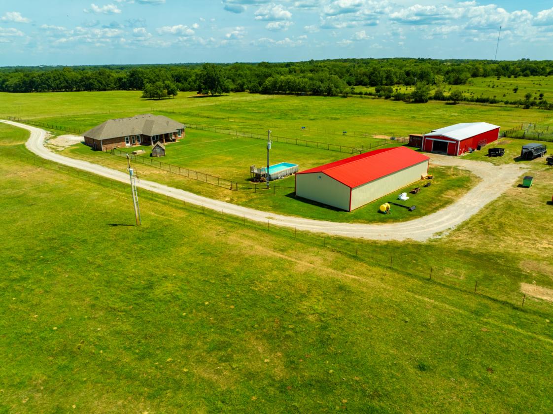 McLaughlin Horse Facility - photo 30