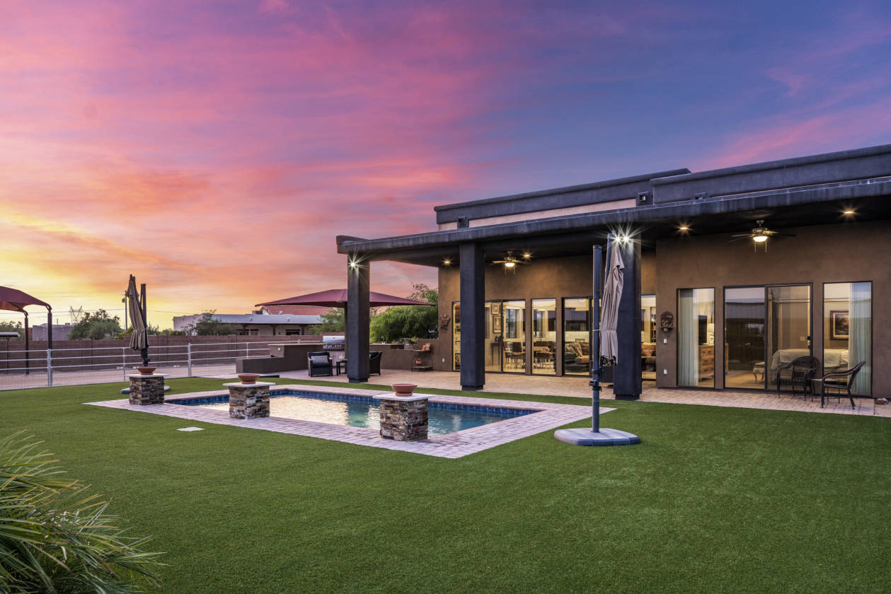 Modern Home & Horse Property in Phoenix, Arizona Phoenix