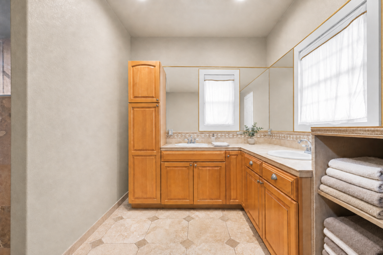 Income Producing Hill Country Retreat - photo 11