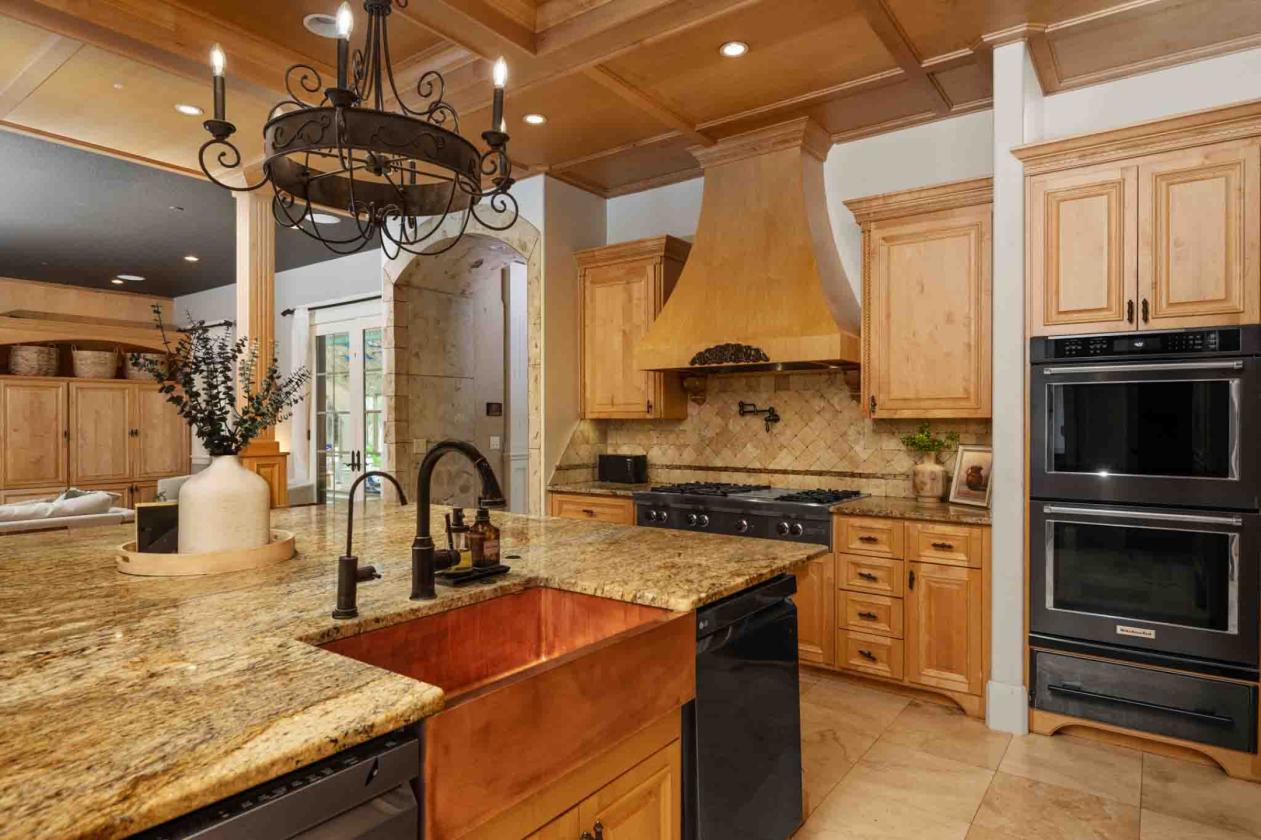 Luxury Equestrian Estate with Indoor Arena - photo 11