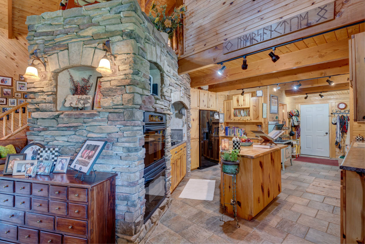 Black Hills Beautiful Horse Property with so Many Options!! Whitewood