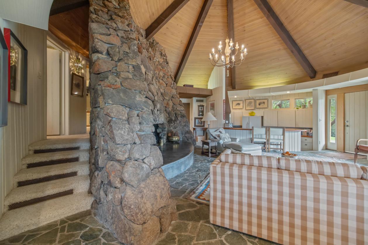200 acres, two Harry Gesner homes, foothills - photo 17