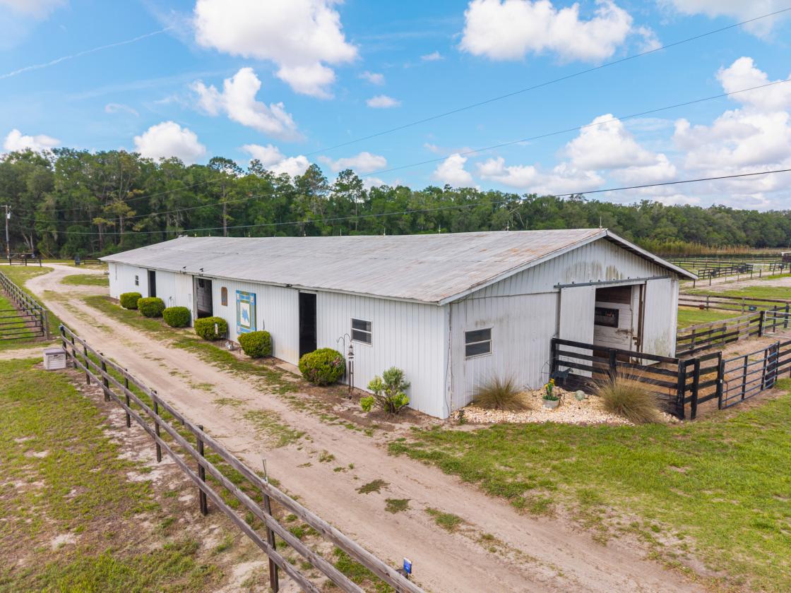 10 Acre Horse Facility/Harness Racing Community - photo 22