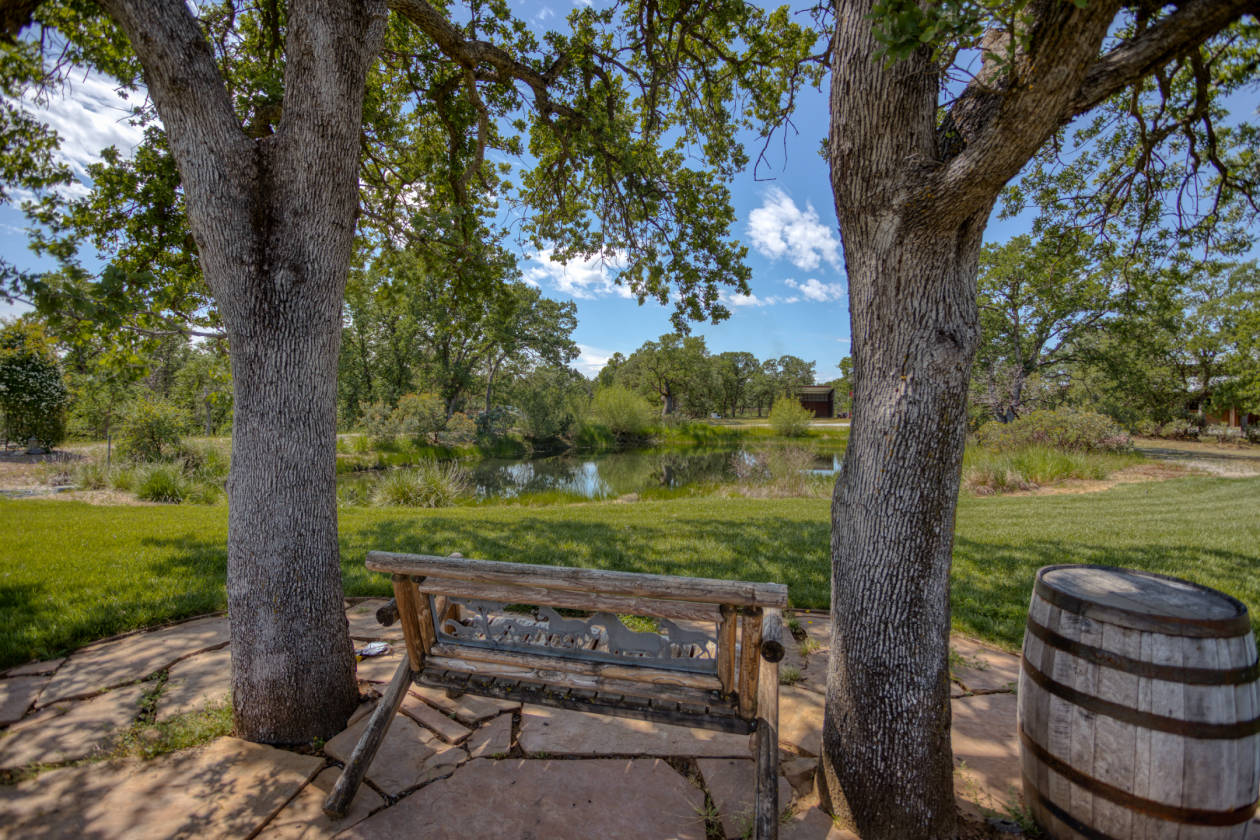 Luxury Equestrian Estate with Covered Arena Palo Cedro, Shasta County