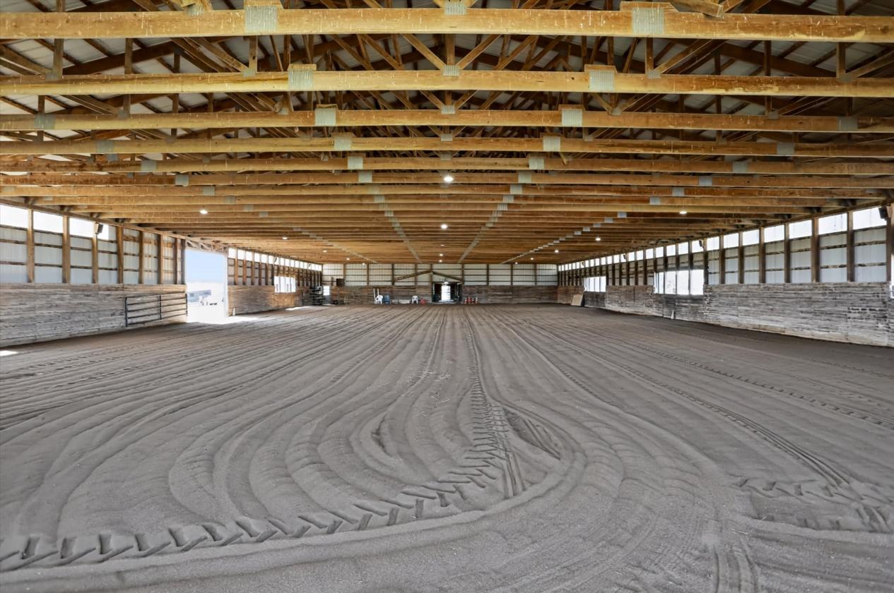 Ideal Equestrian training & boarding facility - photo 17