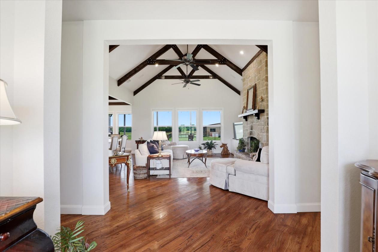 Refined North Texas Ranchette with Home & Barn - photo 6