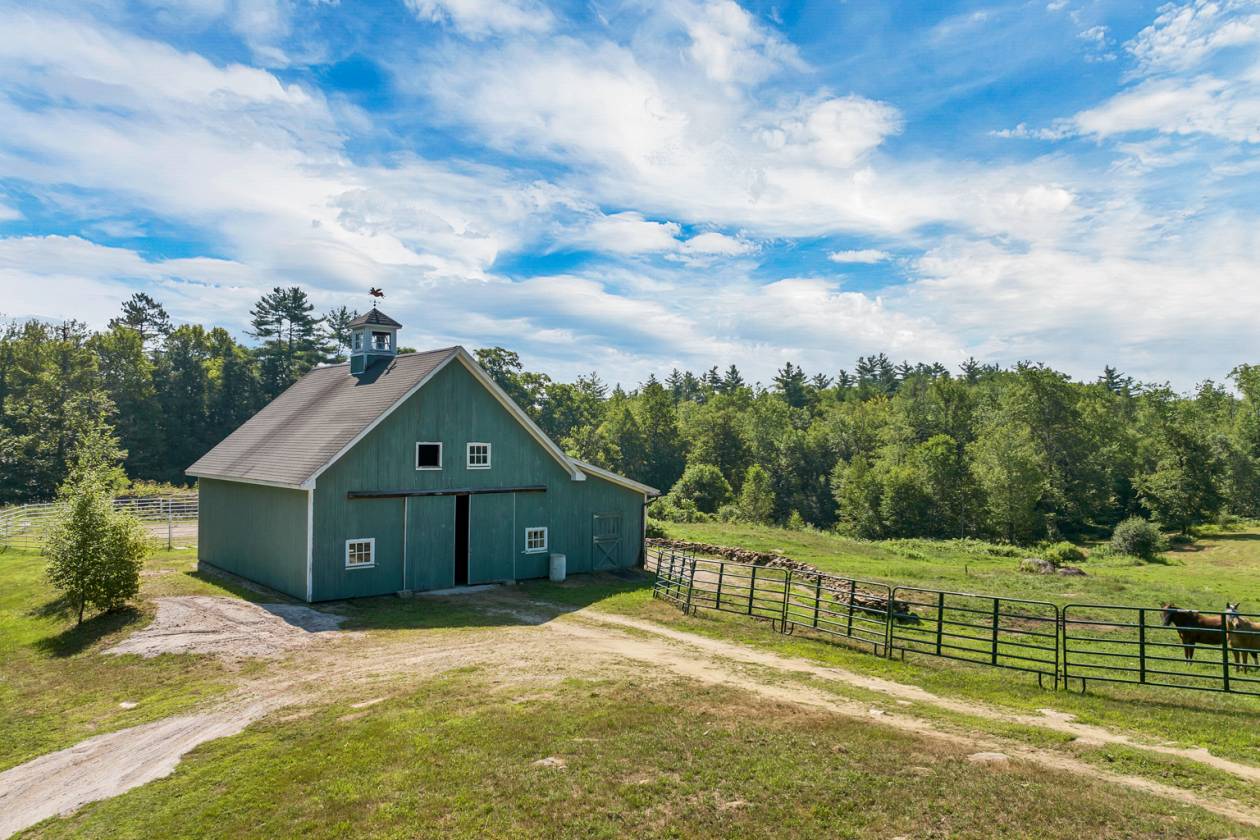 Horse Property for sale.