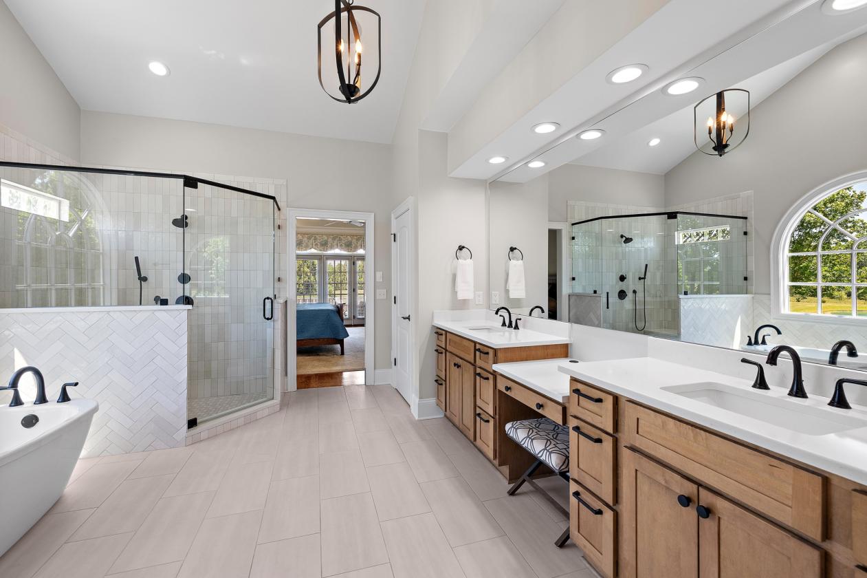 Gated 31.5-Acre Luxury Equestrian Estate With Pond - photo 18