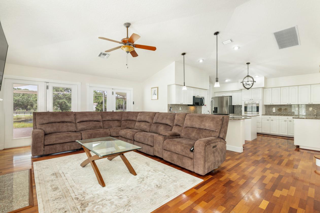 Custom Built 10 Acre Equestrian Estate - photo 17