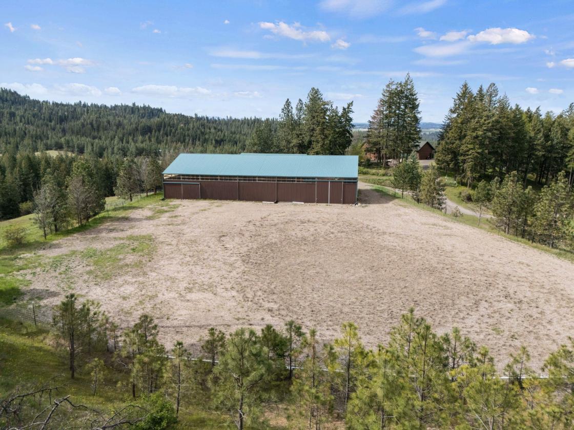Private Equestrian Retreat, Indoor & Outdoor Arena - photo 11